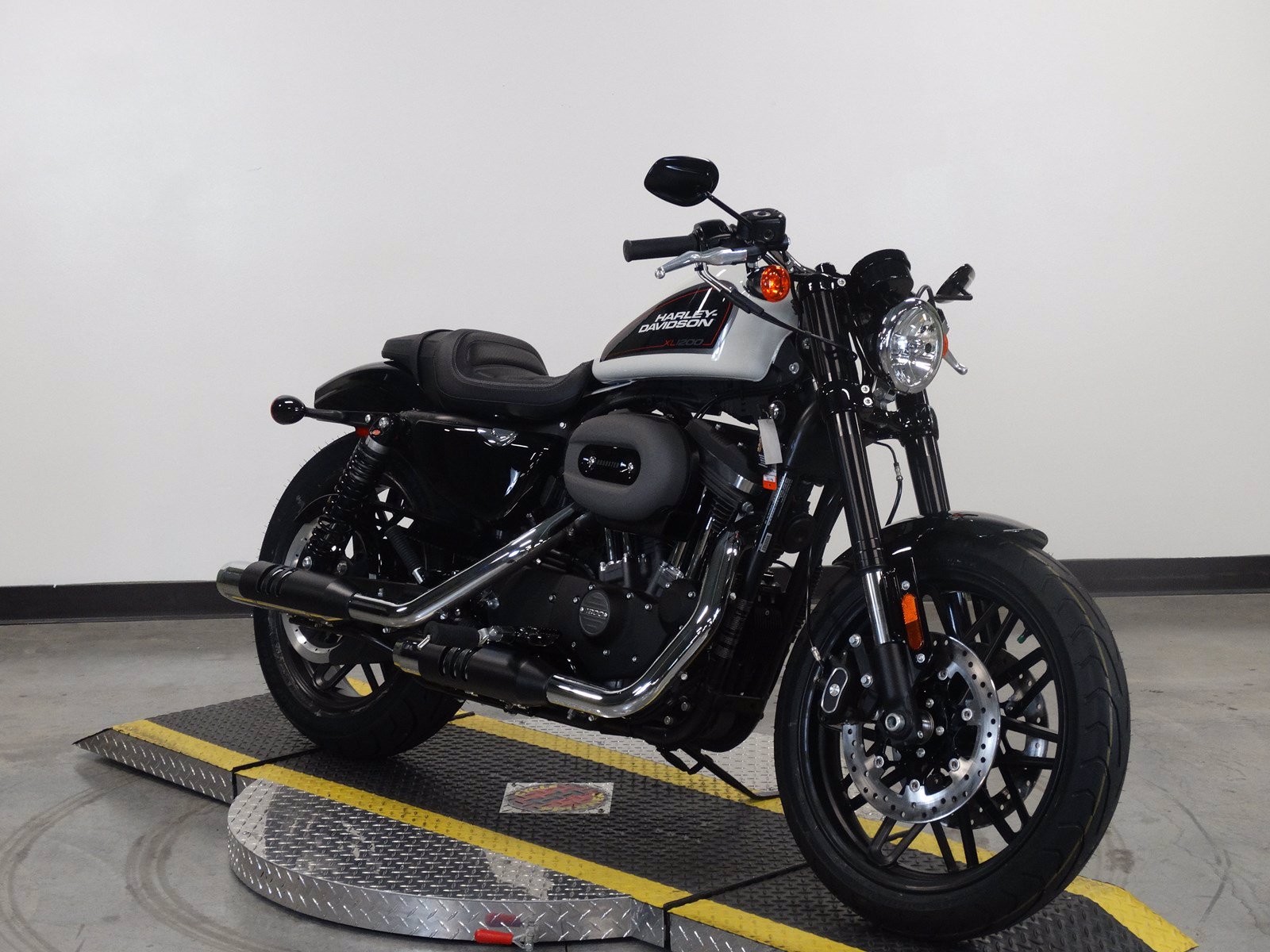 Harley Davidson Sportster 1200 Roadster