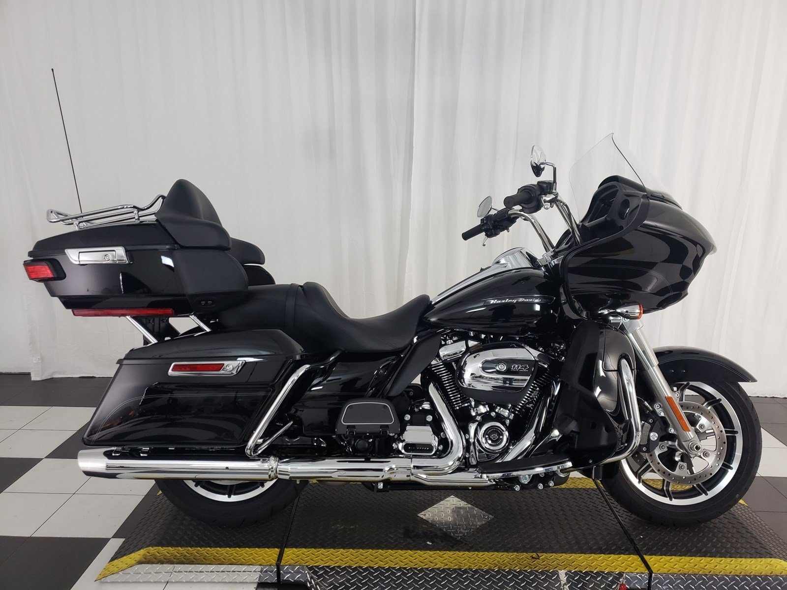 Pre-Owned 2019 Harley-Davidson Road Glide Ultra FLTRU Touring in Mesa # ...